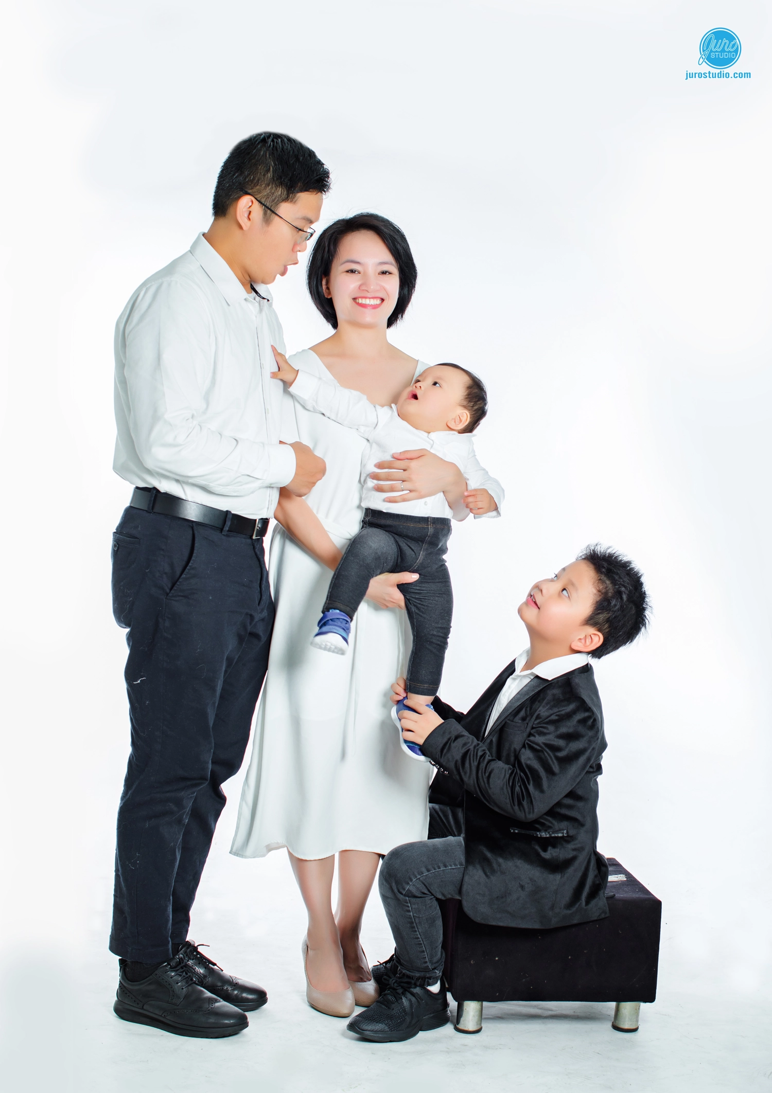 chup anh gia dinh tai studio